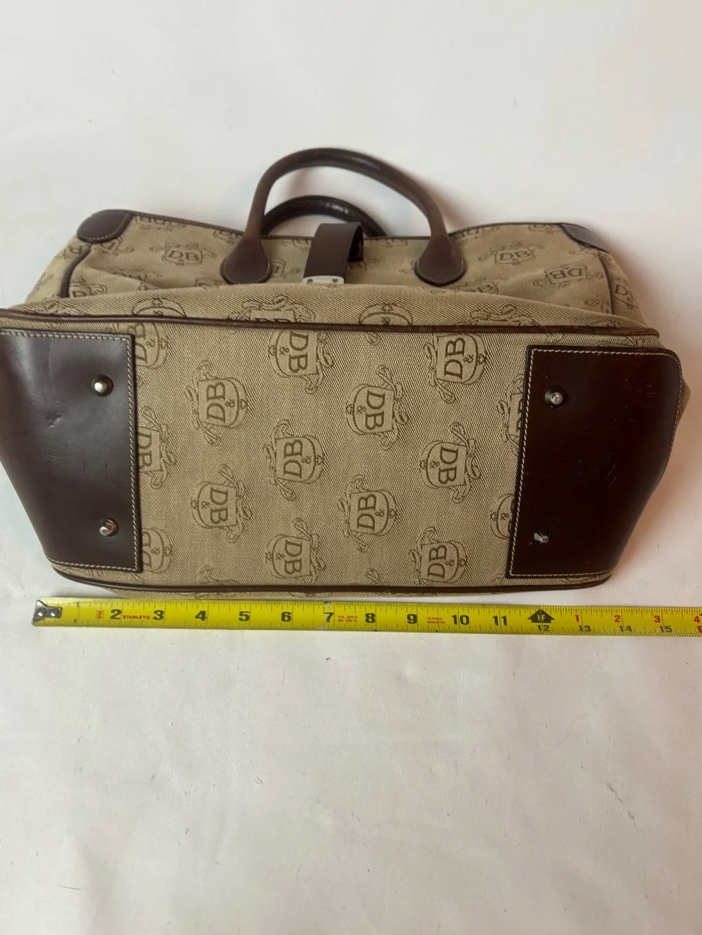 Dooney & Bourke Double Handle Signature Tan & Brown Tote Large Purse DL50C-W8